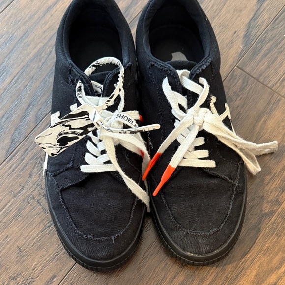 Off-White Black and White Striped Sneakers - Picture 10 of 10